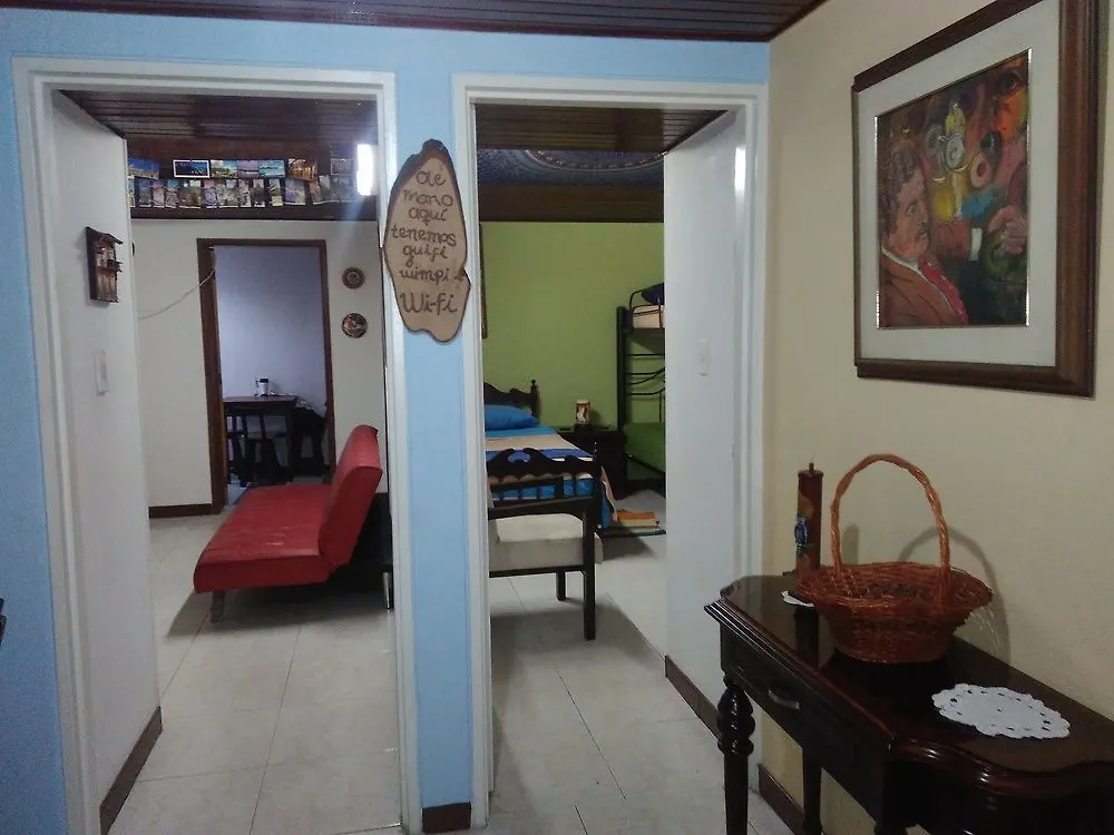 Como En Casa! Restaurante Y Hostal Μπογκοτά Κολομβία