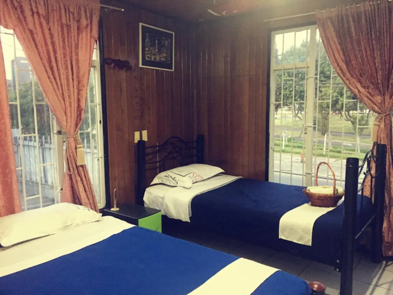 Πανσιόν Como En Casa! Restaurante Y Hostal Μπογκοτά